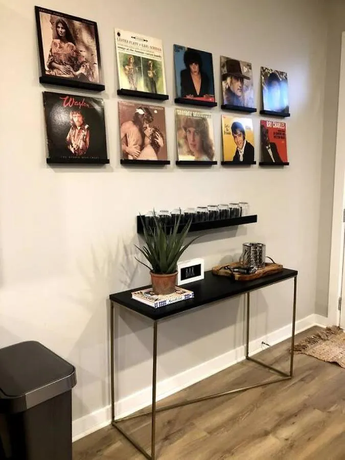 Stylish 2 Bedroom 3 Bed Near Restaurants And Vandy Nashville