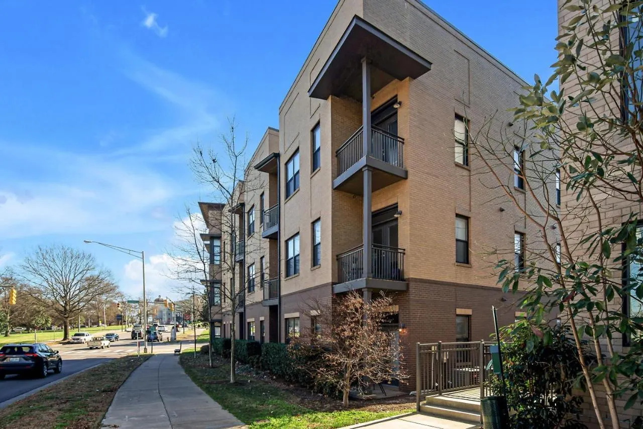 Stylish 2 Bedroom 3 Bed Near Restaurants And Vandy Nashville