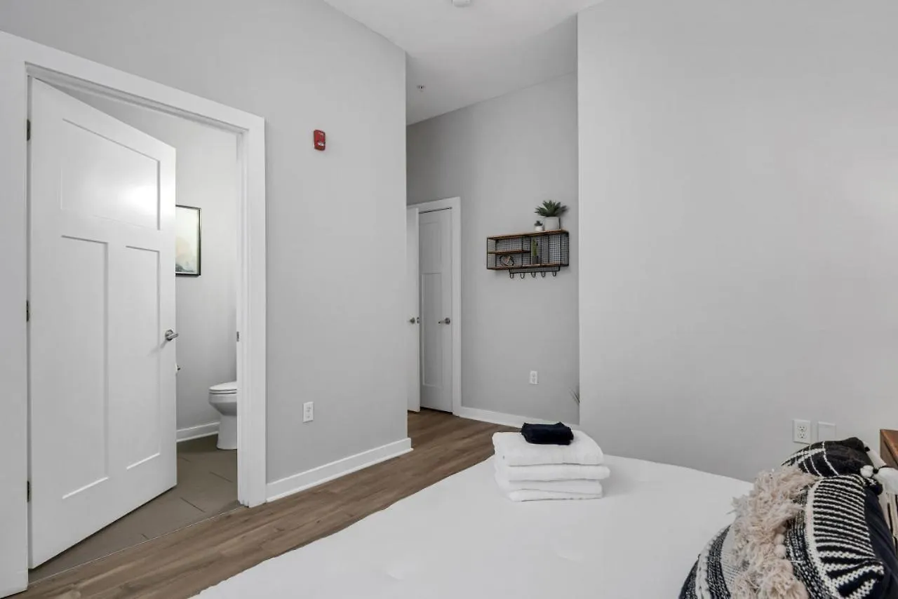 Stylish 2 Bedroom 3 Bed Near Restaurants And Vandy 纳什维尔 0*,  美国
